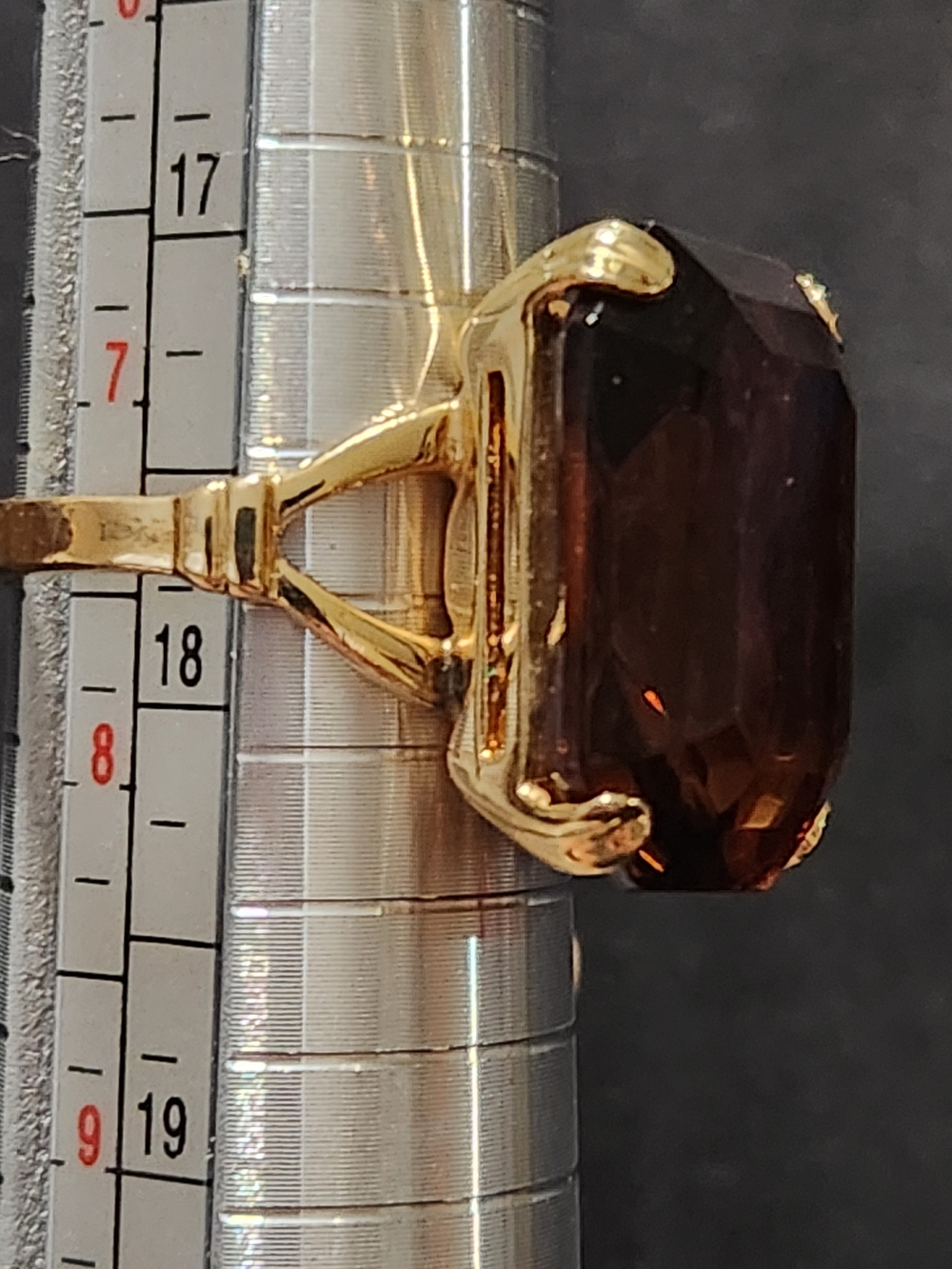 Avon Gold-Tone Ring with Deep Amber Emerald-Cut Stone - Picture 5 of 7